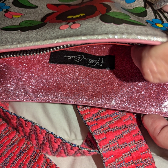 Folklore Contour Crossbody - Picture 13 of 13